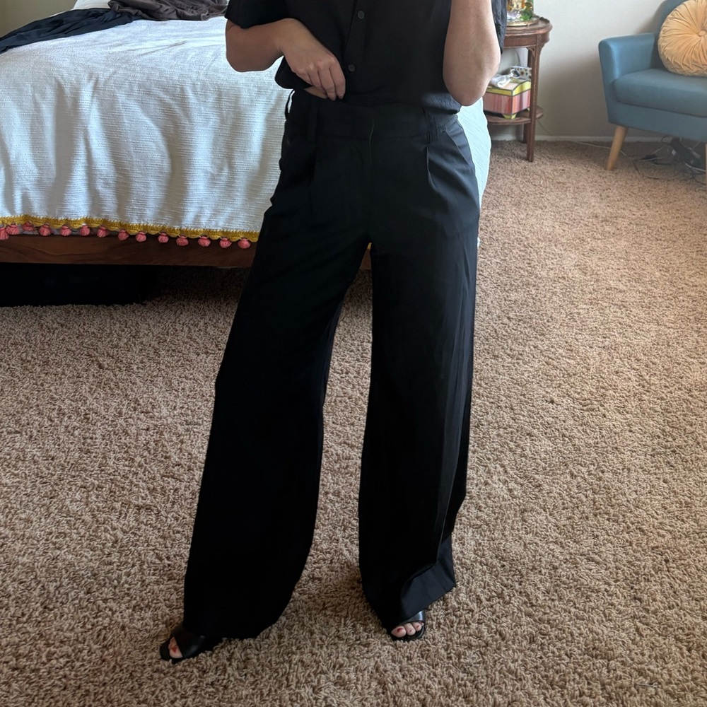 Elegant Black Women's Wide-Leg Pants